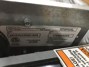 Trane BAYEVCC25BK1BA Riscaldatore Elettrico 25 kW con Interruttore, 208-240 Volt, 1 Fase - Foto 1 di 9