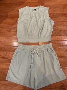 Bloggerlove set corto donna casual pantaloncini e crop top verde taglia large usato - Foto 1 di 10