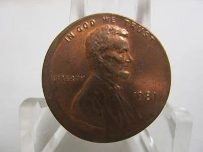 Error 1981 Lincoln Memorial Cent Broadstrike Not Centered Uncirculated Condition - Image 1 of 2