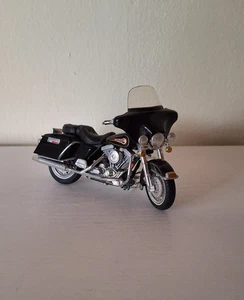 Maisto Modellmotorrad Harley Davidson 1:18 mängelfrei Standmodell, schwaz/silber - Bild 1 von 9