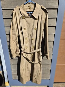 Vintage Burberry's of London Size 42R Khaki Trench Coat - Picture 1 of 15