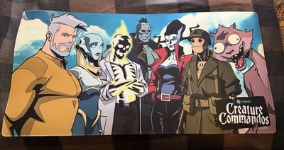 "Estera de escritorio DC Studios Creature Commandos DC Shop DC Comics 35,5"" x 17,75""" Foto 1 de 2