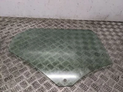 Ventana puerta Volvo V40 D4 SE MK3 5 puertas 2012-2014 (o/s conductor trasero)  Foto 1 de 4