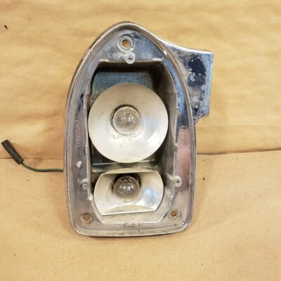 Carcasa de luz trasera izquierda lado izquierdo Jaguar XJ6 XJ12 S1 S2 solo Lucas L801 Foto 1 de 4