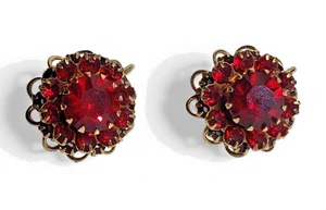 Juego de pendientes de clip vintage Sarah Coventry rubí rojo dorado tono flor - Imagen 1 de 5