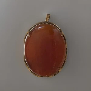 Vintage goldfarbene japanische ovale Brosche mit rotem Achat-ähnlichem Stein Anhänger - Bild 1 von 5