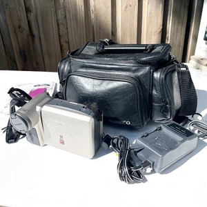 Sharp Viewcam VL-E660U 8mm Video8 Video Camera Camcorder BUNDLE TESTED - Picture 1 of 19