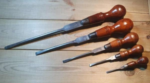 5 Vintage Graduated Wooden Handled Screwdrivers Old Woodworking Carpentry Tools - Picture 1 of 14