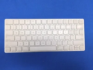 Apple A1644 Magic Keyboard (White/Silver) No USB Cable - Picture 1 of 7