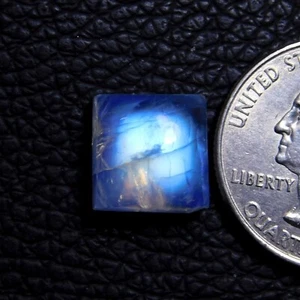 AAA Quality Flashy Rainbow Moonstone Cabochon Gemstone 11.5x11.3x6.4mm 8.6Ct - Picture 1 of 4