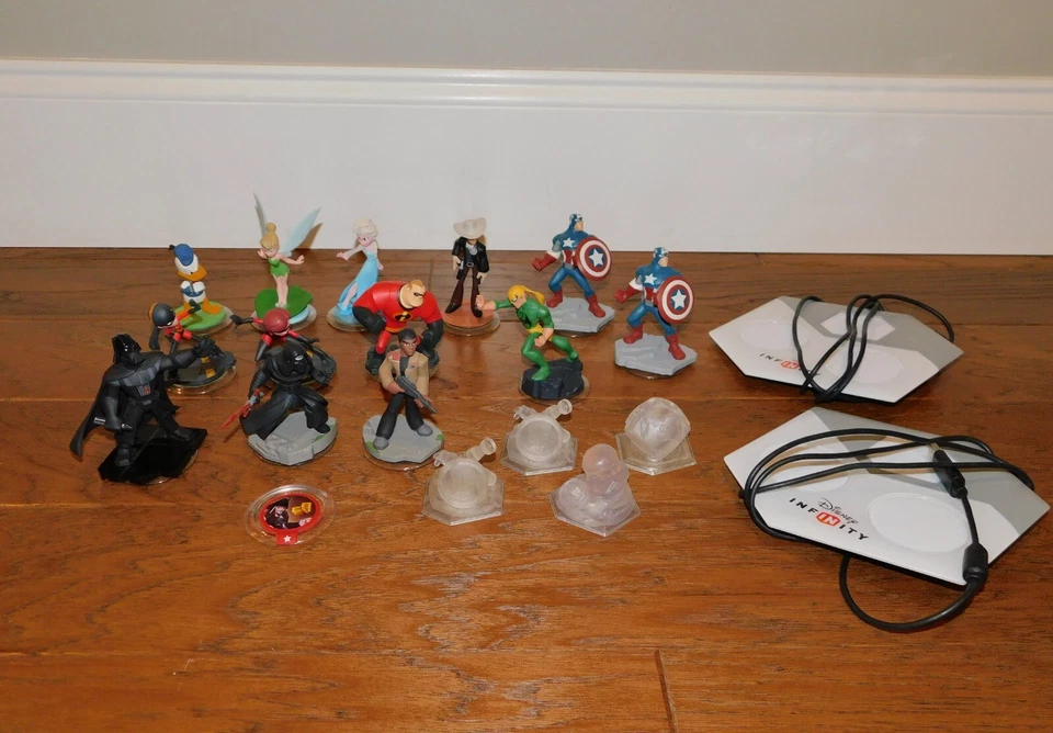 Disney Infinity LOTE 20 Figuras Portal 2.0 3.0 Star Wars Marvel Increíbles++ Foto 1 de 4