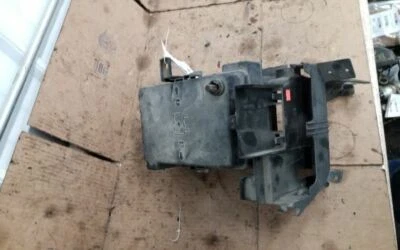 Коробка предохранителей двигатель подходит для 06 COBALT 213766 - Изображение 1 из 4