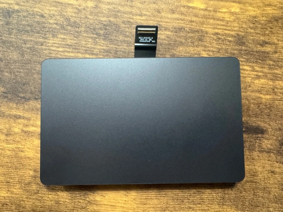 Apple MacBook Pro A2992 14" 2023 Trackpad OEM com Cabo Espaço Preto Genuíno 067 - Imagem 1 de 2