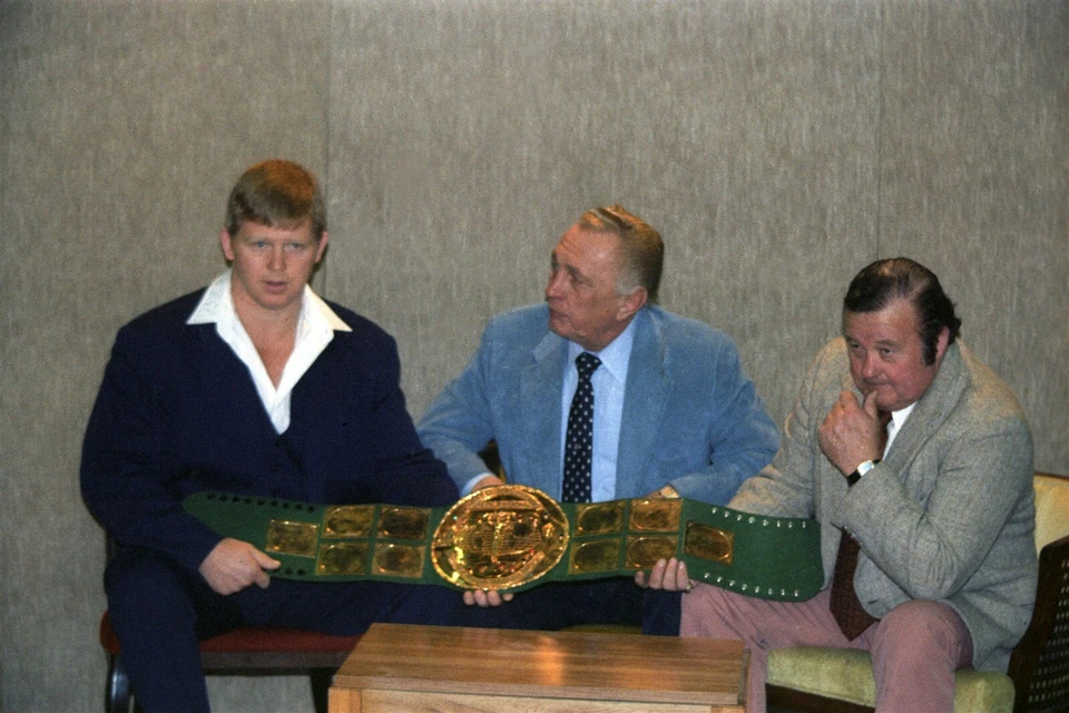 FOTO BOB BACKLUND en ROGER'S CORNER VINTAGE 8x10 color crudo ecw wwf nxt aew wwe Foto 1 de 1