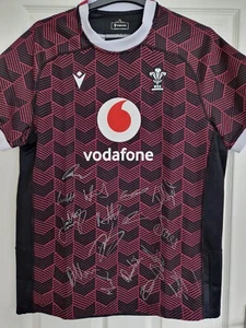 Wales Signed Squad Rugby Shirt, Six Nations *PHOTO PROOF + COA* - Picture 1 of 9