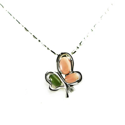 Pingente de bronze borboleta jade coral rosa natural e nefrite com revestimento de ródio - Imagem 1 de 4