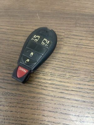 OEM ORIGINAL 2008-2012 DODGE GRAND CARAVAN MANDO A DISTANCIA SIN LLAVE MANDO A DISTANCIA Foto 1 de 4