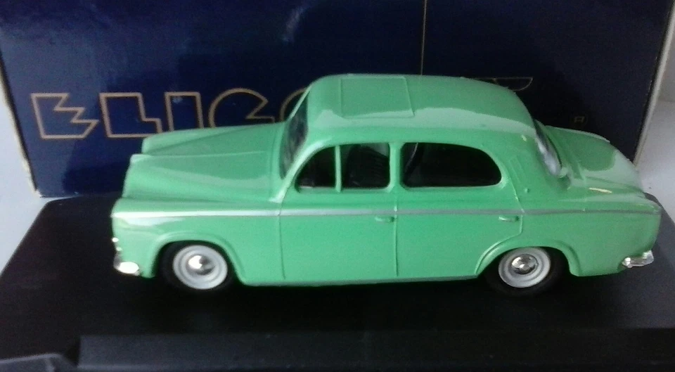 ELIGOR 1:43 AUTO DIE CAST PEUGOT 403 BERLINE 1965 VERDE CHIARO ART 1354 - Immagine 1 di 1