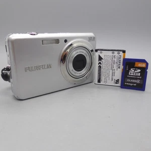 Fujifilm Digital Camera FinePix J30 12.2MP Silver Tested - Picture 1 of 8