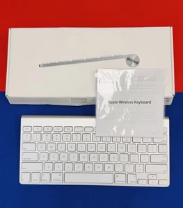 *Mint* Apple A1314 Bluetooth Wireless Keyboard Silver MC184LL/B - Picture 1 of 9