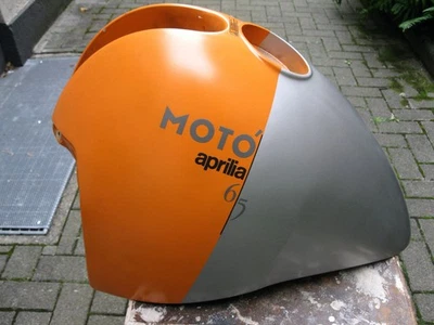 Benzin-Kraftstoff-Tank für Aprilia Moto 6.5 orange-silber + Anbauteile - Bild 1 von 4