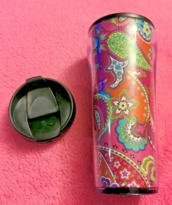 Taza Vera Bradley Taza Esmeralda Cachemira 16 OZ Vaso Taza de Viaje con Tapa Abatible Foto 1 de 4