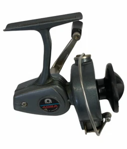 Vintage Daiwa Fishing Reel Model 402A Old Fishing Reel Spinning Reel - Picture 1 of 4