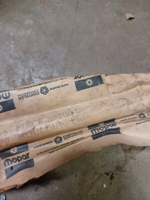NOS MOPAR 3620015 1971 NEWPORT L FENDER FRONT MOULDING 71 chrysler - Image 1 of 4