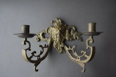 Applique ancienne style rocaille en laiton avec mascaron faune , tête de lion  - Photo 1/4