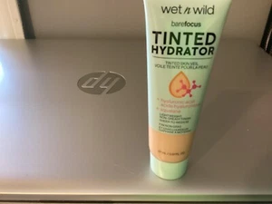 wet n wild barefocus tinted hydrator your chocie - Picture 1 of 14
