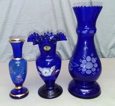 Konvolut Glas Vasen Verschiedene Größen Kobaltblau geschliffen H 88 - Bild 1 von 4