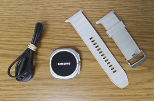 Samsung Galaxy Watch Ultra SM-L705U 47mm (Titanium White, Unlocked) - Zdjęcie 1 z 9