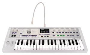 KORG microKORG2 MK-2 SYNTHSIZER VOCODER 37-Key Keyboard Analog NEW White Japan - Picture 1 of 6