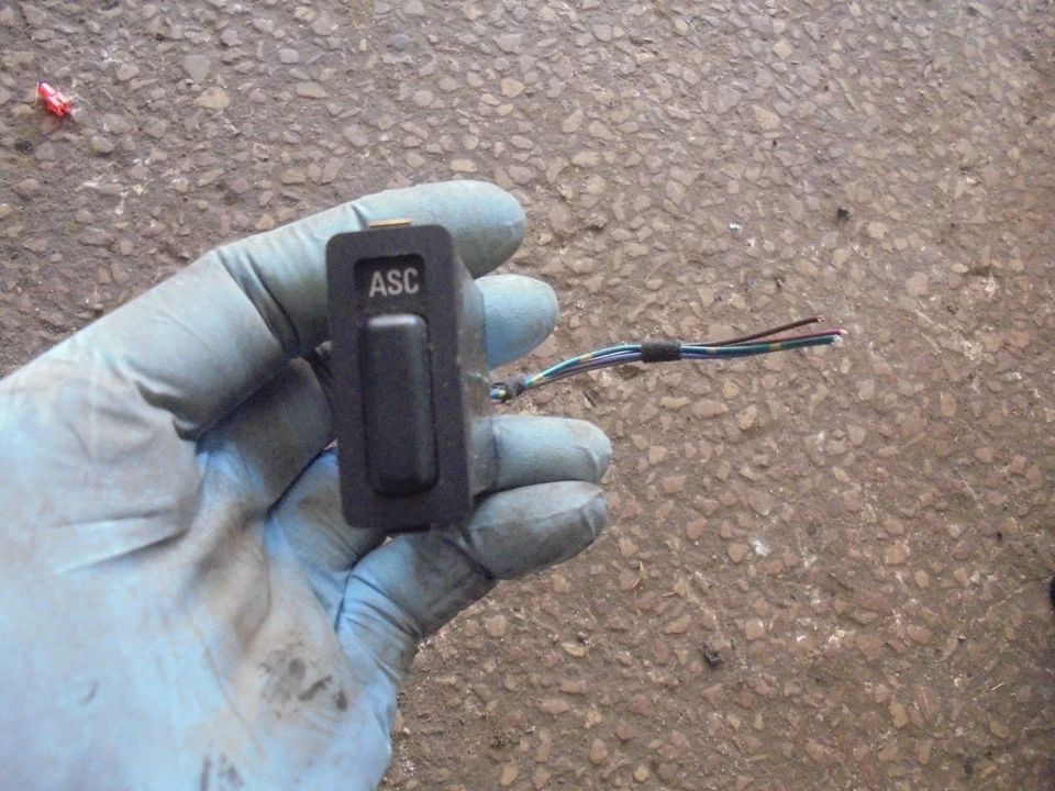 bmw z3 asc button from 1998 - image 1 of 1