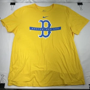 The Nike Tee MLB Boston Red Sox 'BOSTON STRONG' Yellow T-shirt - Size XLarge - Bild 1 von 6
