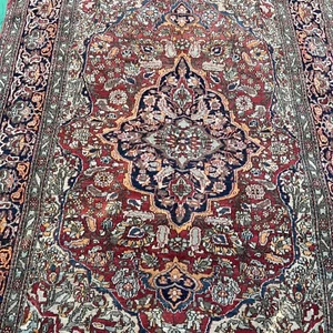 Antique Persiann Isfahann hand knotted wool rug 220 x 155 - Picture 1 of 13