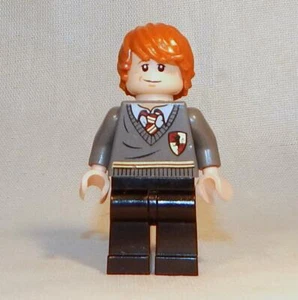 LEGO Harry Potter Ron Weasley Minifigura Cresta de Gryffindor Pelo Rojo Desplegado 4738 - Imagen 1 de 1