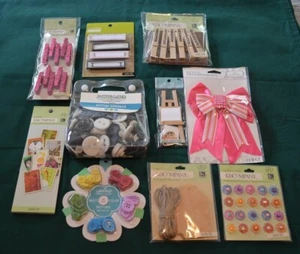 #1 ~ Verzierung Scrapbooking, Etiketten Buttons, Aufkleber... K & Co. Jolee's Plus  - Bild 1 von 11