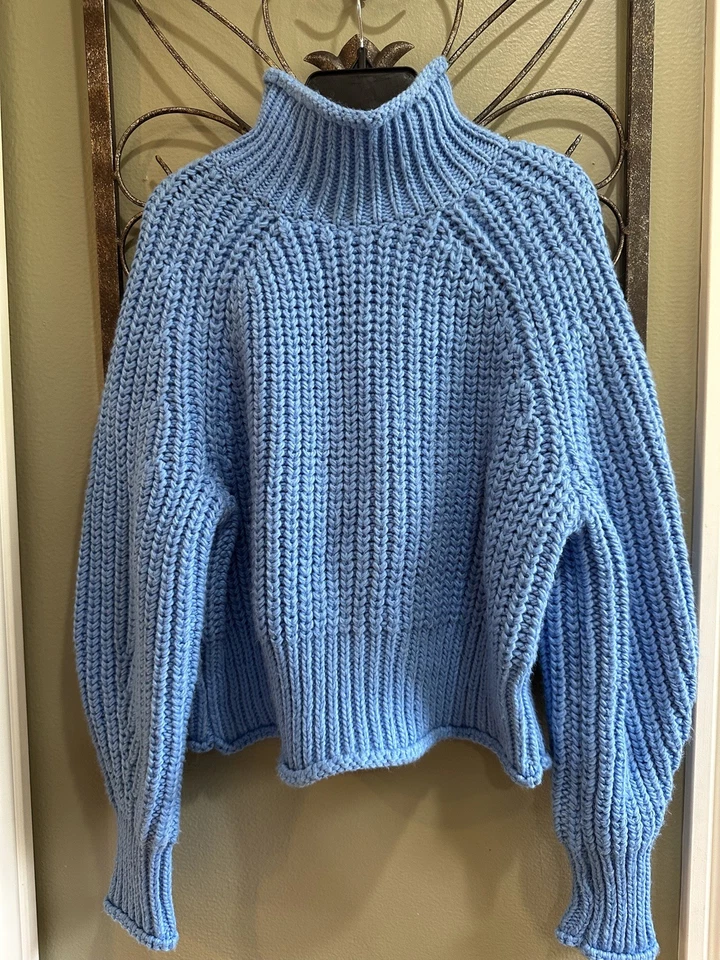 Suéter para mujer H&M grueso tejido cuello alto M azul manga larga ¡Súper lindo! Foto 1 de 4