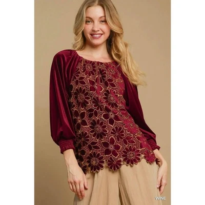Blusa UMGEE Floral Encaje Terciopelo Talla 1X Vino Tinto Mangas Raglán Caladas Nueva con Etiquetas Foto 1 de 4