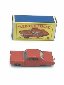 Matchbox 22c Pontiac GP Sports Coupe - Picture 1 of 10