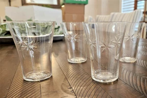 Set of 4 Vintage Cut Six Star Flared Water Juice Glasses 4.25" Glows Green 365nm - Picture 1 of 6