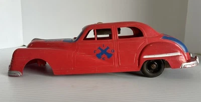 Винтажный автомобиль Irwin 1948 Chrysler Windup Fire Chief — работает — на запчасти - Изображение 1 из 4