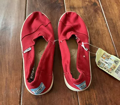 TOMS NIÑOS NIÑOS 3.5Y Zapatos de Lona Roja Juvenil Clásicos Nuevos Foto 1 de 4