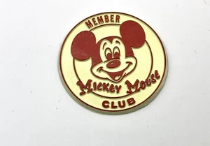 Vintage MICKEY MOUSE CLUB Mitglied Kühlschrankmagnet Disney Stehbrett Hergestellt in den USA - Bild 1 von 2