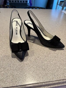 ANNE KLEIN “YANNAH” DRESSY PUMP/Black, Silver Accents/SZ 7/BRAND NEW - Picture 1 of 7