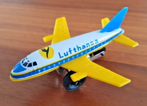 VINTAGE SAITO JAPAN TINPLATE FRICTION TOY PLANE 1960's LUFTHANSA RARE - Picture 1 of 5