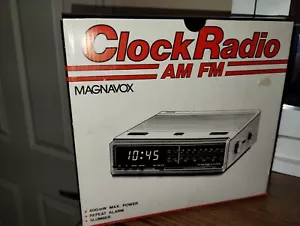 Vintage Magnavox D-3010 Retro Wood Grain Digital Alarm Clock AM/FM Radio NOS NEW - Picture 1 of 4
