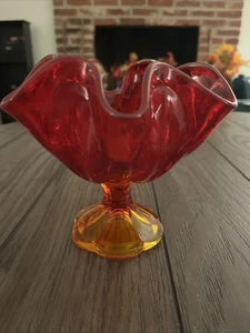 L.E.Smith GLASS RED AMBERINA 6 PETAL COMPOTE ORANGE FOOTED  BOWL CANDY DISH - Picture 1 of 9