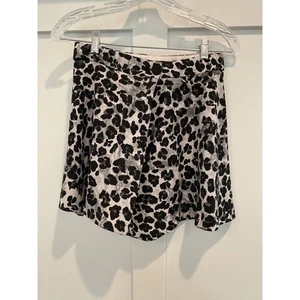 Zara Shorts Women Size Small Black Gray Leopard Flowy Button - Picture 1 of 10